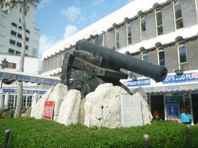 Backpacking in Gibraltar: Top 20 Sights in Gibraltar’s Capital A cannon in Casemates Square