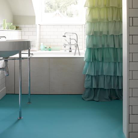 vinyl bathroom flooring ideas tips moisture resistant remodel affordable versatile