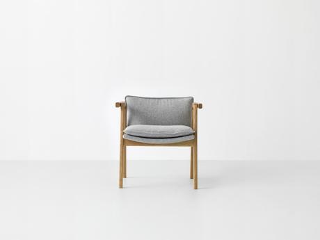 Simple lounge chair with removable upholstery