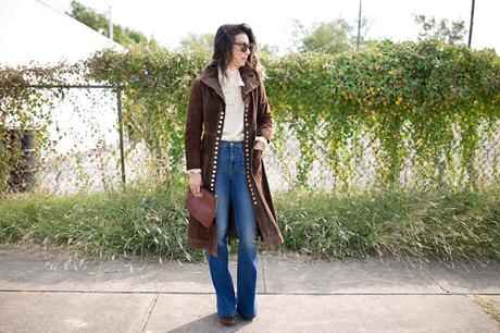 how to wear flare jeans, suede trench, victorian blouse, the 70s look