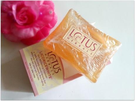 Lotus Herbals LICORICEWHITE Skin Whitening Cleanser