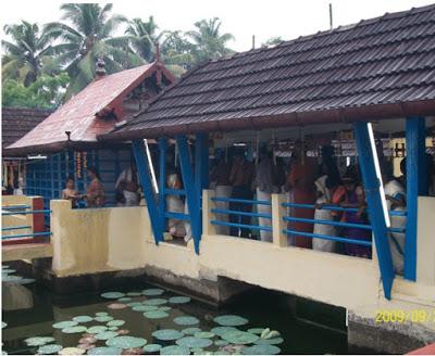 Dakshina Mookambiga - a temple in the middle of a lotus pond!