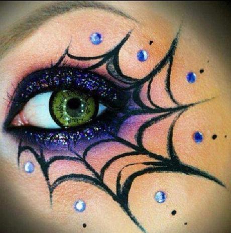 Web Halloween eye makeup