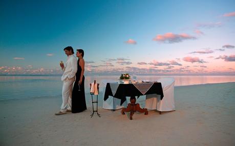Mauritius Honeymoon Packages to Explore the Sea World and Beaches in Romantic Way