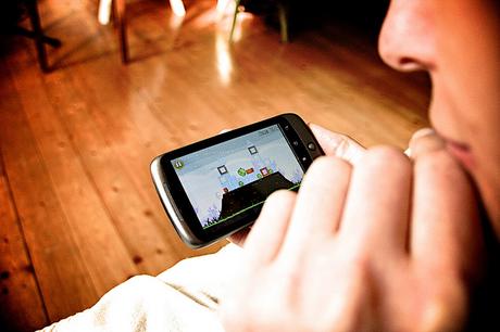 The Growth and the Revolution of Online Gaming mobile-gaming