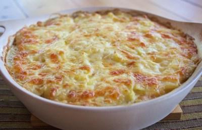 Turkey Trimmings: 50 Amazing Thanksgiving Side Dishes Cheesy Potatoes with Mushrooms and Leeks