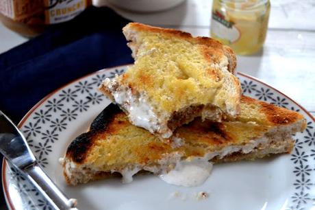 lemon meringue pie toastie toastie that tastes like lemon meringue pie filled with biscuit spread, lemon curd and marshmallow creme