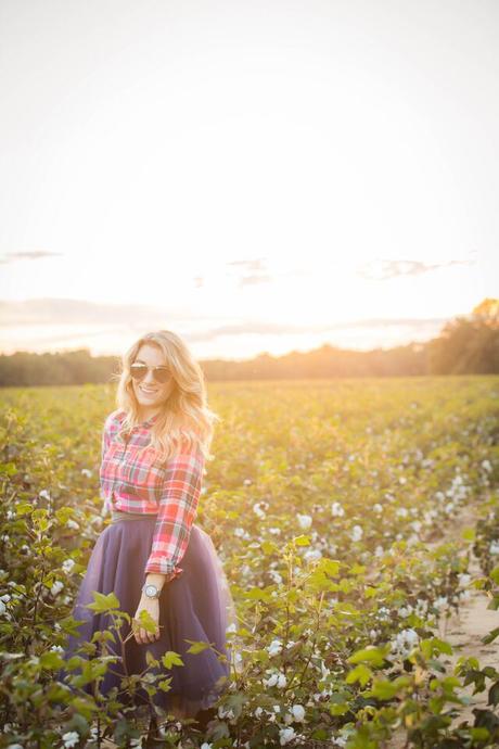 Fall family photos. Photo shoot in tulle skirt and flannel, family photos- The Samantha Show