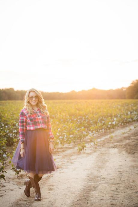 Fall family photos. Photo shoot in tulle skirt and flannel, family photos- The Samantha Show