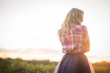 Fall family photos. Photo shoot in tulle skirt and flannel, family photos- The Samantha Show