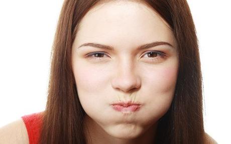 Beauty 911: Recovering from Post Holiday Party Trauma how-to-get-rid-of-a-puffy-face