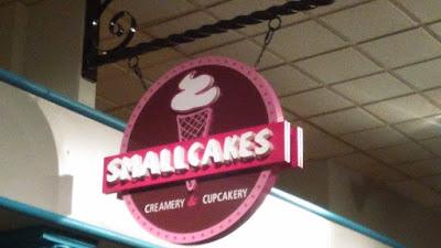 Cupcakery Review: Smallcakes Crown Center in Kansas City, MO