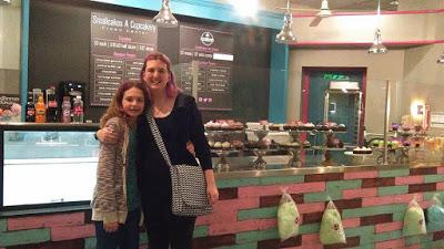 Cupcakery Review: Smallcakes Crown Center in Kansas City, MO