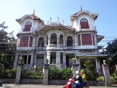 Explore Quezon: The Grand Old Houses of Sariaya