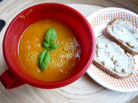 Carrot-coconut soup