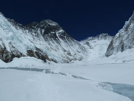 Himalaya Fall 2015: South Korean Team Prepares for Summit Bid on Lhotse