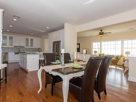 How to Sell Your Home Fast: A List of Do’s and Don’ts flr_ (10 of 30)-123 Newport St_2818932