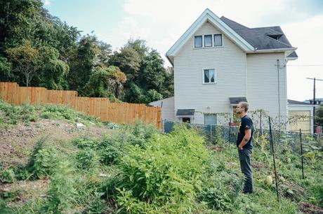 Putting the Farm to Rest for the Winter Putting the Farm to Rest // www.WithTheGrains.com