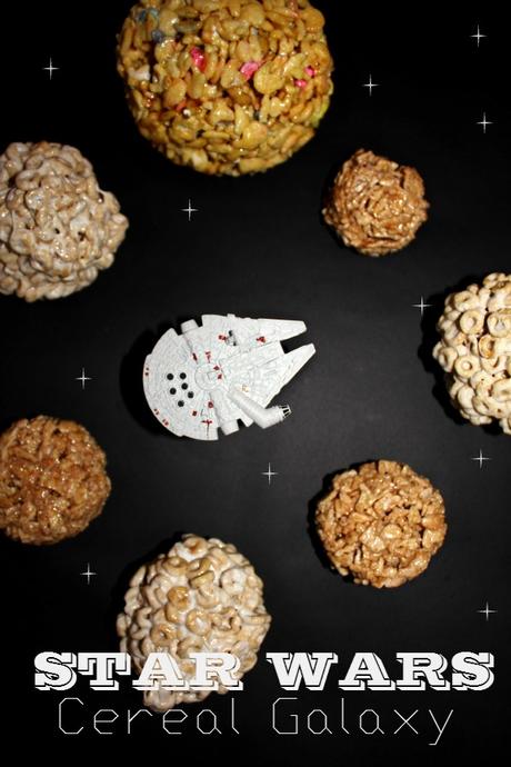 Create your own Star Wars™ galaxy made out of cereal balls! These treats are so perfect for a Star Wars™ party, movie-watching marathon or even a science lesson for your kids! #AwakenYourTastebuds #ad