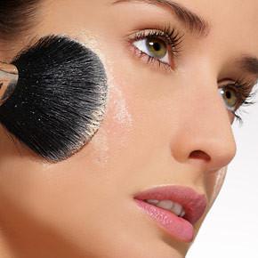 7 Mistakes we make when we have zits Covering it up with foundation