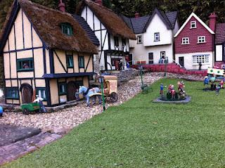 Country Kids: Bekonscot Country Kids: Bekonscot