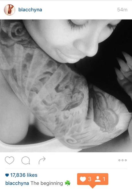 Blac Chyna Gets Rob Kardashian To Take A Pic Embedded image permalink