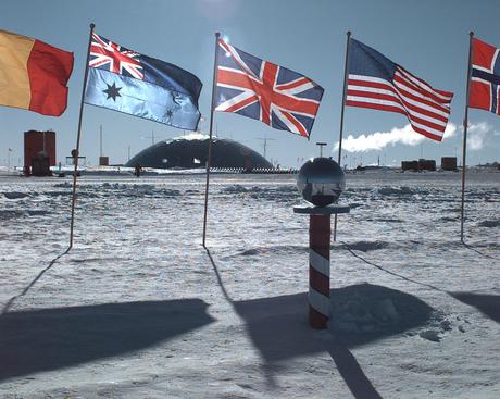 Antarctica 2015: Season Extended as Final Team Nears the Pole Antarctica 2015: Season Extended as Final Team Nears the Pole