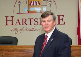 Hartselle, Alabama, mayor Don Hall, who resigned even though he denied using Ashley Madison, actually did use the marital-cheating site, records show