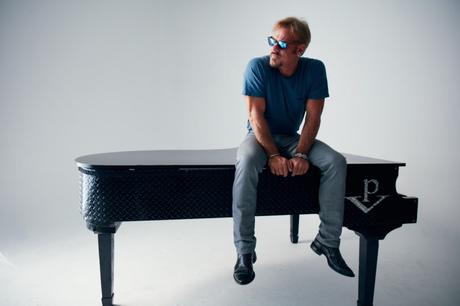 Phil Vassar’s Entertaining Twist on Tour, Podcast and His Own Bobblehead