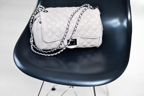Knightsbridge bag - Marc B Marc B bag, knightsbridge, pebble grey, chain, chanel inspired, new in, fashion blogger, belgian, belgische modeblogger, handtas, trends, 2016