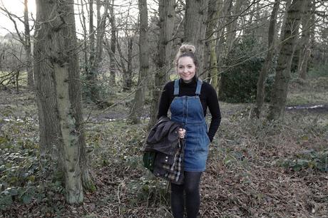 Going Outdoors // Dungaree Denim Dress, Boots and Tights Outfits