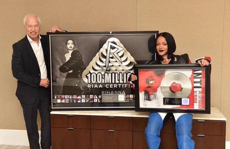 Rihanna Makes RIAA History Rihanna Makes RIAA History