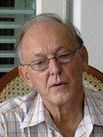 Former Cuban leader Castro speaks with Chossudovsky, director of the Center for Research on Globalization and editor of the Global Research website, in Havana Former Cuban leader Castro speaks with Chossudovsky, director of the Center for Research on Globalization and editor of the Global Research website, in Havana