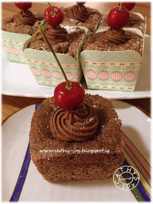 Chocolate Oreo Hokkaido Chiffon Cupcakes