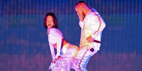 Rihanna Performs Consideration & Work At The BRITS Rihanna Performs Consideration & Work At The BRITS