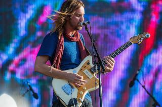 Listen to Tame Impala's Remix of Miguel’s “Waves”