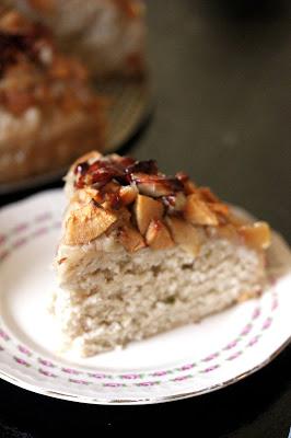 Vegan Apple and Almond Cake