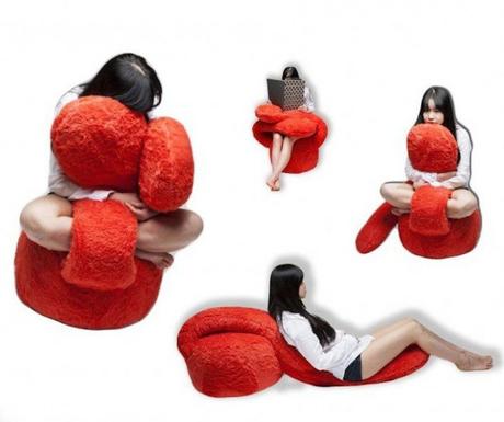 The Free Hug Sofa Is Going To Be Your New Girlfriend/Boyfriend free-hug-sofa-5