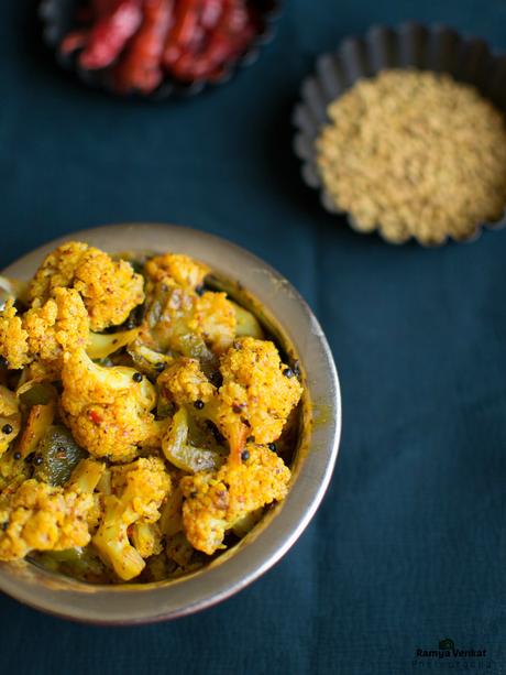 achari gobhi recipe - cauliflower curry