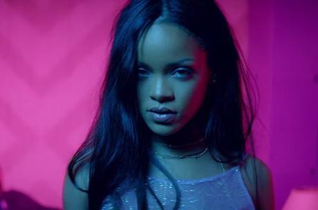 Rihanna’s Work Stays At No. 1 For A Third Week Rihanna’s Work Stays At No. 1 For A Third Week