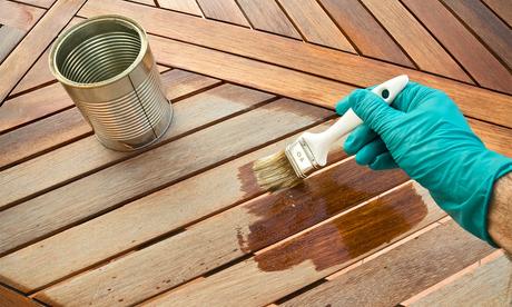 Hardwood or softwood – which is the best for garden furniture? Treating garden furniture