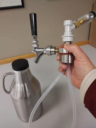 Insulated Growler Tap System (http://www.beergrowler.com.cn/)