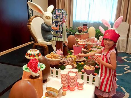 A chocolate mushroom full of treats {Enchanted Mushroom Workshop experience in Shangri-La Hotel} A chocolate mushroom full of treats {Enchanted Mushroom Workshop experience in Shangri-La Hotel}