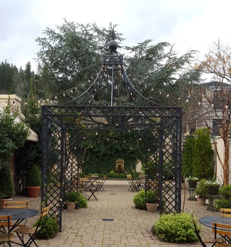 Pet-Friendly Road trip to Ashland and Medford ashland-springs-hotel-secret-garden