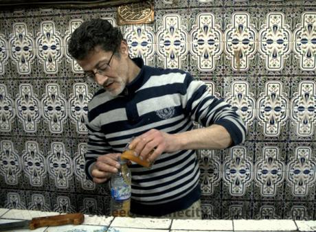 Morocco’s Best City: Is it Fez or Marrakech? Picking up fresh fruit juice from this friendly cornershop