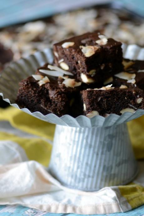 almond joy cake almond joy cake