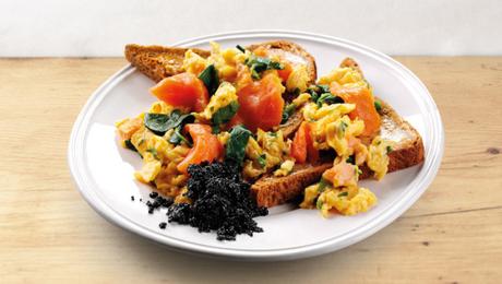 breakfast-salmon-seaweed-scrambled-eggs