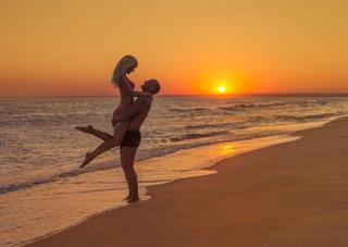 Romantic Beach Escape Planning and Packing Guide dc014