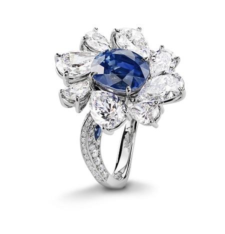 Glowing Jellyfish: Gübelin’s magnificent sapphire ring Glowing Jellyfish: Gübelin’s magnificent sapphire ring