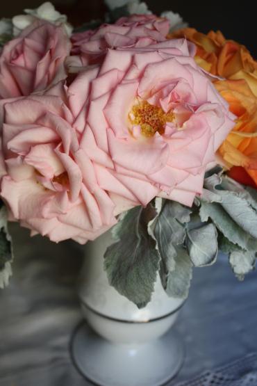 Floral Inspiration : Elegant + Colorful Floral Inspiration : Elegant + Colorful